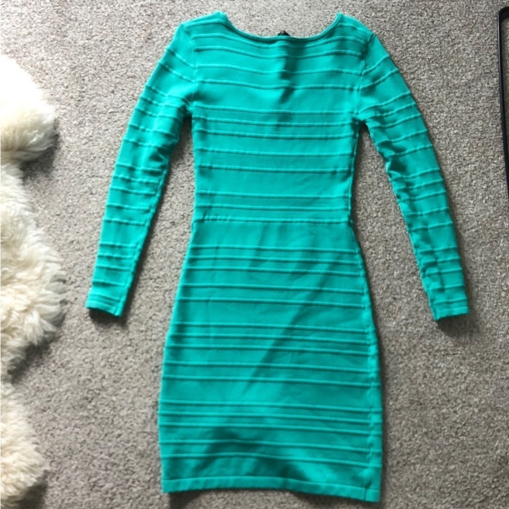 BEBE DRESS.Size XS. - Picture 2 of 4